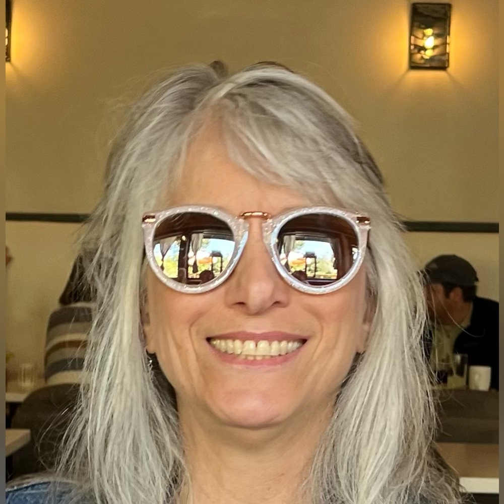 Meet your Posher, Lynne